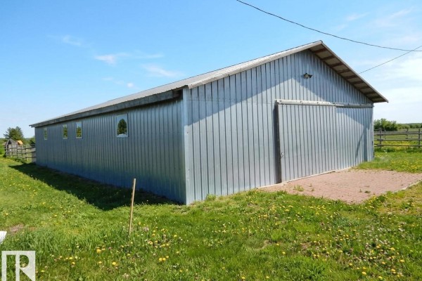 26317 Twp Road 552, Rural Sturgeon County, AB, photo 3