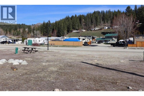 2633 Squilax Anglemont Road Unit# 50, Lee Creek, BC V0E1M4 Photo 4