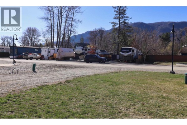 2633 Squilax Anglemont Road Unit# 79, Lee Creek, BC V0E1M4 Photo 4