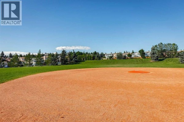 2634 Signal Hill Heights Sw, Calgary, AB, photo 2