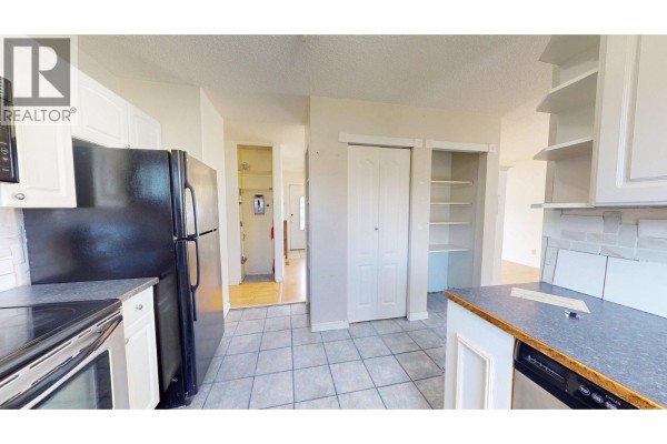 2pc Bathroom - 2634 Springfield Road, Kelowna, BC V1X1B8 Photo 5
