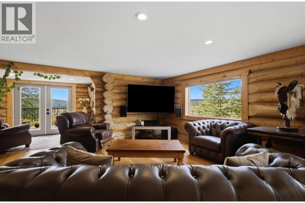 2635 Basaraba Road, Williams Lake, BC, photo 2