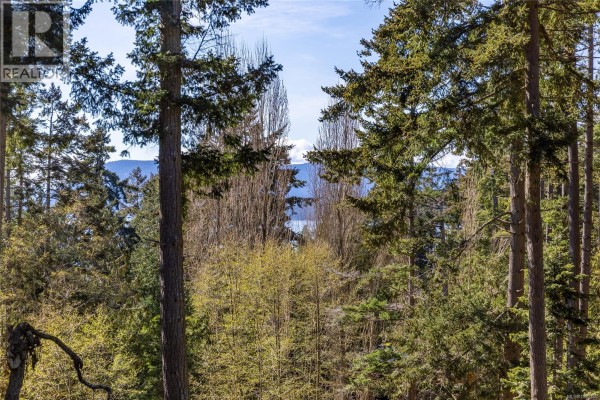 2635 Shoal Rd, Pender Island, BC, photo 3