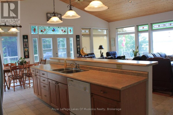 Kitchen - 264 Boy Scouts Road, Burk S Falls, ON P0A1C0 Photo 3