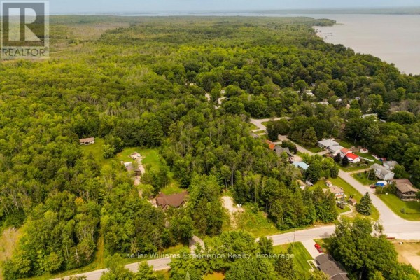 264 Peek-a-boo Trail, Tiny, ON, photo 3