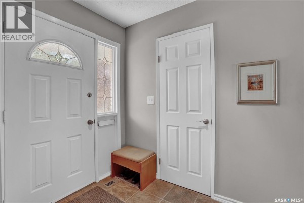 Foyer - 264 Plainsview Drive, Regina, SK S4S6N1 Photo 5