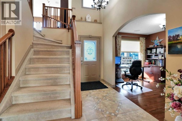 Foyer - 264 Willowmere Close, Chestermere, AB T1X1R3 Photo 3