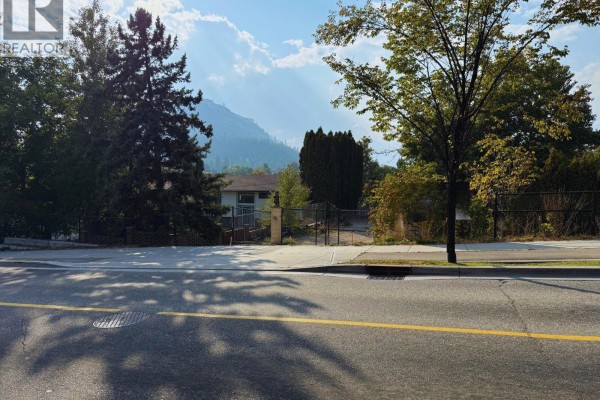 2640 Boucherie Road, West Kelowna, BC V1Z1J2 Photo 4