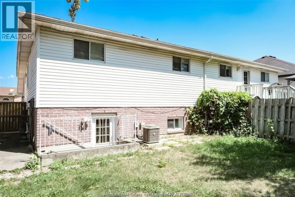 4pc Bathroom - 2643 Carissa Unit# Lower, Windsor, ON N8R2J9 Photo 3