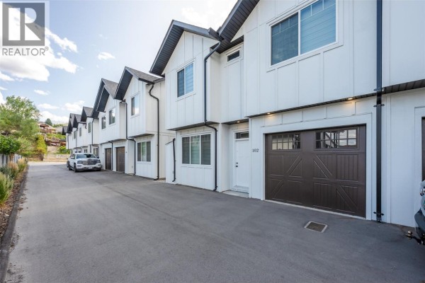 Full bathroom - 2644 South Main Street Unit# 102, Penticton, BC V2A5J3 Photo 2