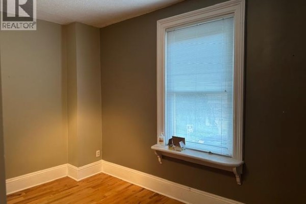 265 Ainslie Street S, Cambridge, ON N1R3L3 Photo 5