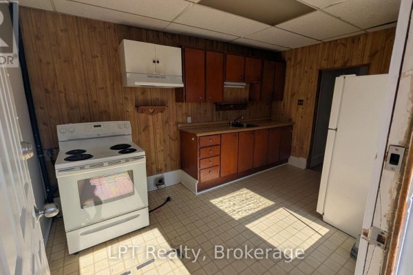 Primary Bedroom - 265 Bethune Street, Peterborough, ON K9J3L5 Photo 3