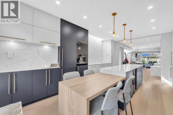 265 E Keith Road, North Vancouver, BC V7L1V4 Photo 3