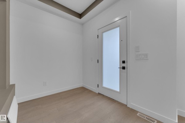 265 Falcon Cr, Leduc, AB, photo 2