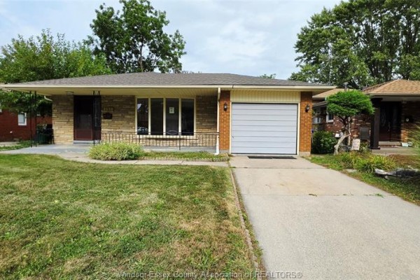 Bath (# pieces 1-6) - 2650 Rivard Avenue, Windsor, ON N8T2H5 Photo 2
