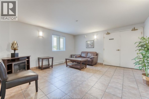 2650 Sandwich West Parkway Unit# 411, Lasalle, ON, photo 3