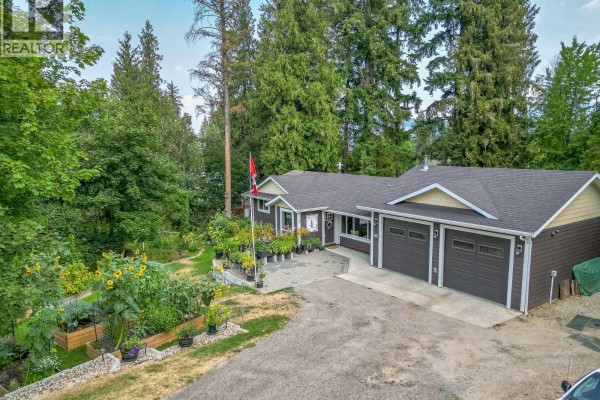 Storage - 2651 Okanagan Avenue Ne, Salmon Arm, BC V1E2T2 Photo 4