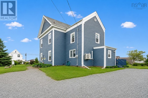 Laundry / Bath - 2652 Morien Highway, Port Morien, NS B1B1C6 Photo 4