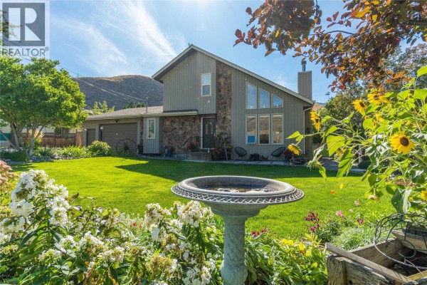 3pc Bathroom - 2653 Sunset Drive, Kamloops, BC V2C4K4 Photo 2