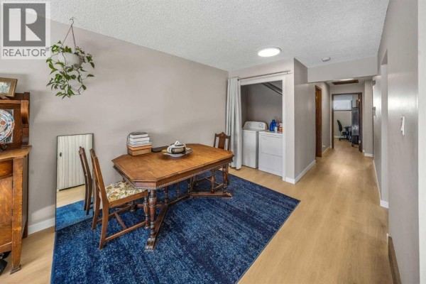 2658 11 Avenue Se, Calgary, AB T2A0E3 Photo 3