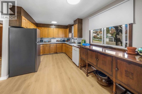 2658 11 Avenue Se, Calgary, AB T2A0E3 Photo 5
