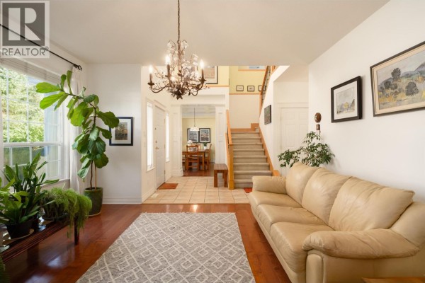 2658 Lurio Crescent, Port Coquitlam, BC V3B7Z9 Photo 4