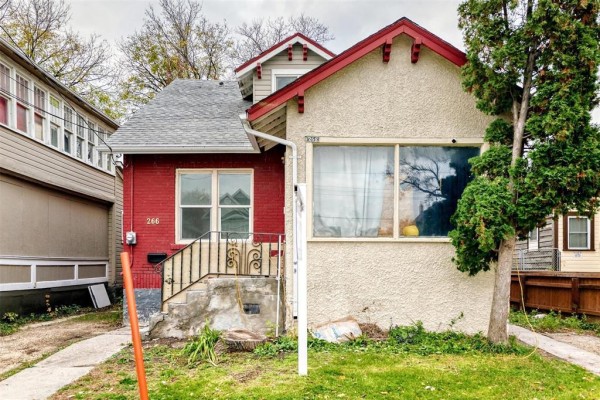 266 Burrows Avenue, Winnipeg