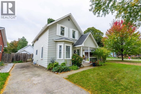 4pc Bathroom - 266 Mackenzie Street North, Sarnia, ON N7T6L3 Photo 2
