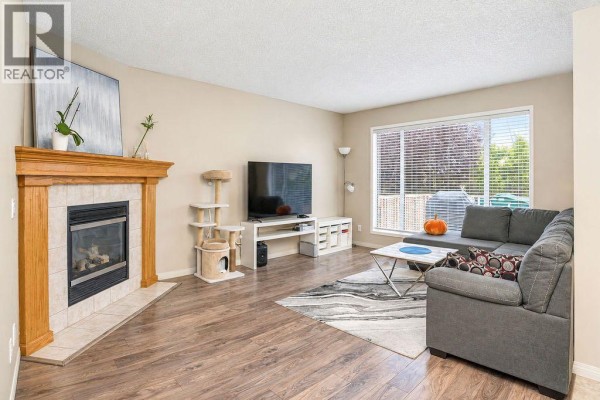 Kitchen - 266 Millrise Square Sw, Calgary, AB T2Y4B9 Photo 2