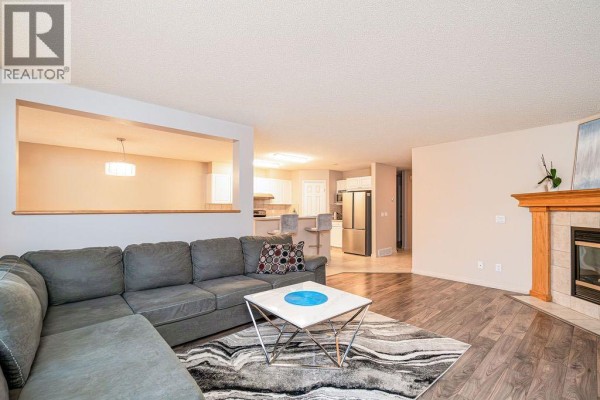 Living room - 266 Millrise Square Sw, Calgary, AB T2Y4B9 Photo 3