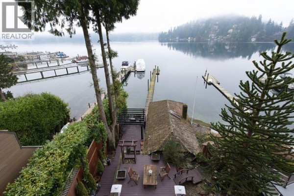 2660 Panorama Drive, North Vancouver, BC V7G1V6 Photo 2