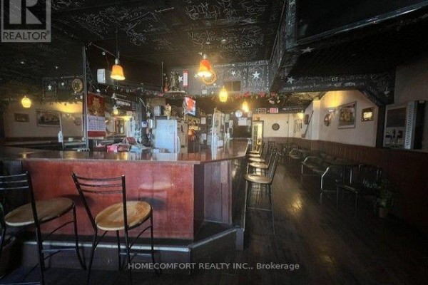 2662 Danforth Avenue, Toronto, ON M4C1L7 Photo 3