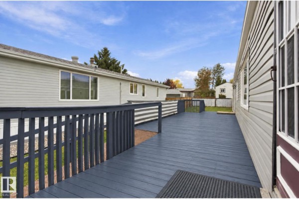 Kitchen - 2664 Lakeview Dr Nw, Edmonton, AB T5S1T7 Photo 3
