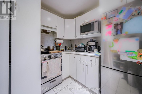 Kitchen - 267 Albany Avenue, Toronto, ON M5R3C7 Photo 5