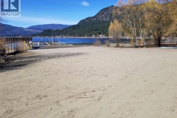 2673 Blind Bay Road Unit# 82, Blind Bay, BC V0E1H1 Photo 4