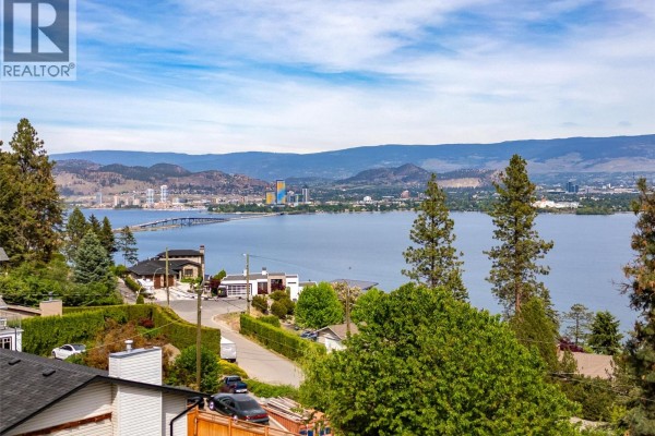 2674 Lakeview Road, West Kelowna, BC, photo 2