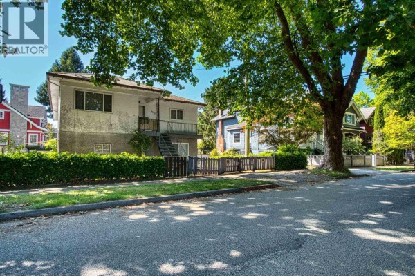2675 Mackenzie Street, Vancouver, BC V6K3Z9 Photo 2