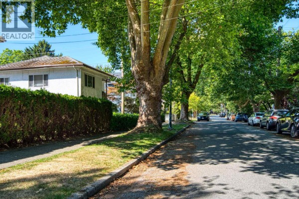 2675 Mackenzie Street, Vancouver, BC V6K3Z9 Photo 5