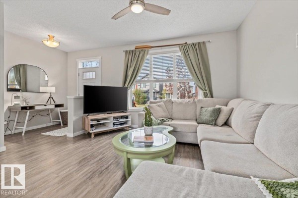 Kitchen - 2675 Maple Way Nw, Edmonton, AB T6T2C8 Photo 3