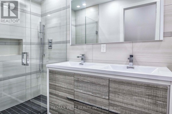 Bedroom - 268 Sterling Road, Toronto, ON M6R2B9 Photo 5