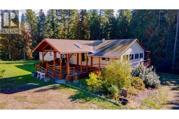 Storage - 2681 Trans Canada Hwy., Sorrento, BC V0E2W0 Photo 4