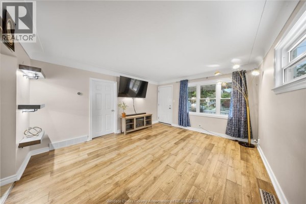 Sunroom - 2682 Clemenceau Boulevard, Windsor, ON N8T2P6 Photo 5