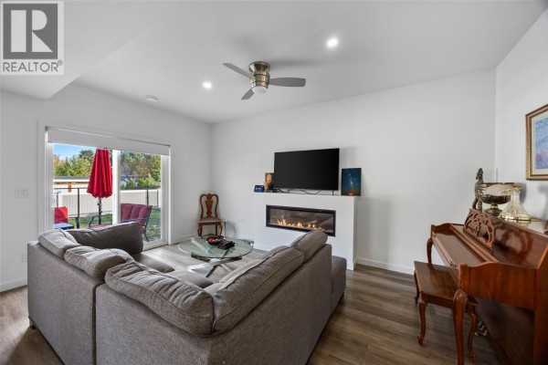 Bedroom - 2683 Ord Road Unit# 136, Kamloops, BC V2B0J2 Photo 5