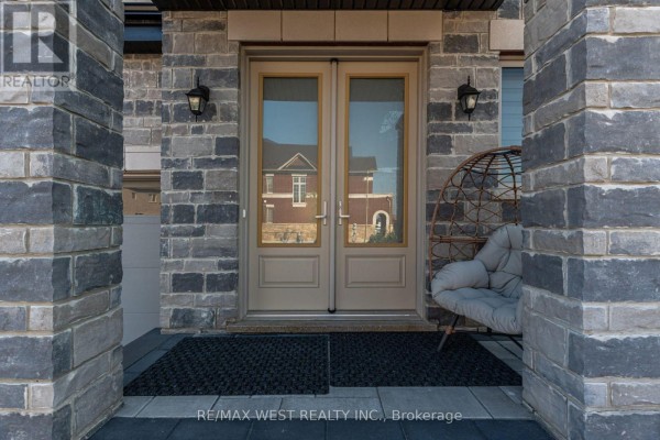 2688 Sapphire Drive, Pickering, ON, photo 3