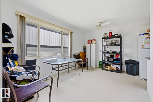 Kitchen - #269 3307 116a Av Nw, Edmonton, AB T5W5J9 Photo 3
