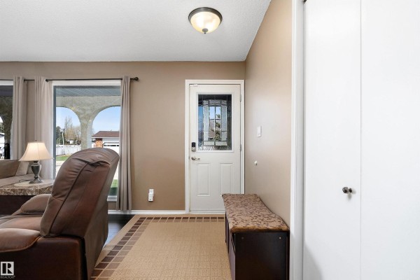 Primary Bedroom - 269 Centennial Dr, Wetaskiwin, AB T9A2J8 Photo 5