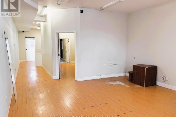 269 Scarlett Road, Toronto, ON M6N4L1 Photo 3