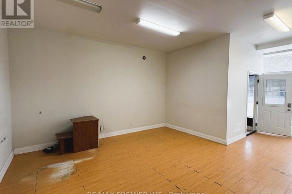 269 Scarlett Road, Toronto, ON M6N4L1 Photo 4