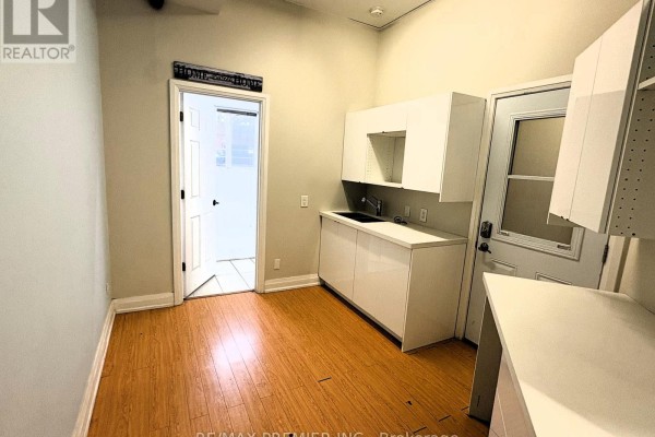 269 Scarlett Road, Toronto, ON M6N4L1 Photo 5