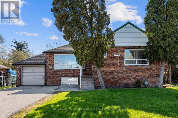 2690 Islington Avenue, Toronto, ON M9V2X5 Photo 2